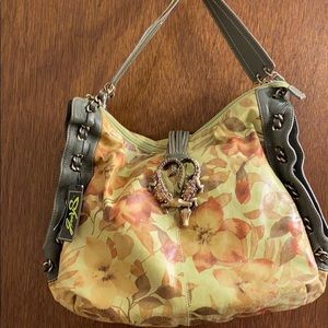 Sharif bag  in green with accents of nature New